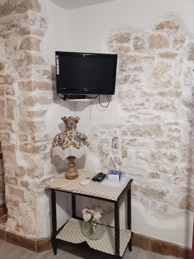 Apartment Giulio - 10Mt To The Beach روفينج المظهر الخارجي الصورة