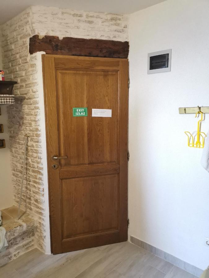 Apartment Giulio - 10Mt To The Beach روفينج المظهر الخارجي الصورة