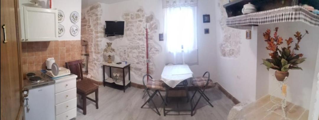 Apartment Giulio - 10Mt To The Beach روفينج المظهر الخارجي الصورة