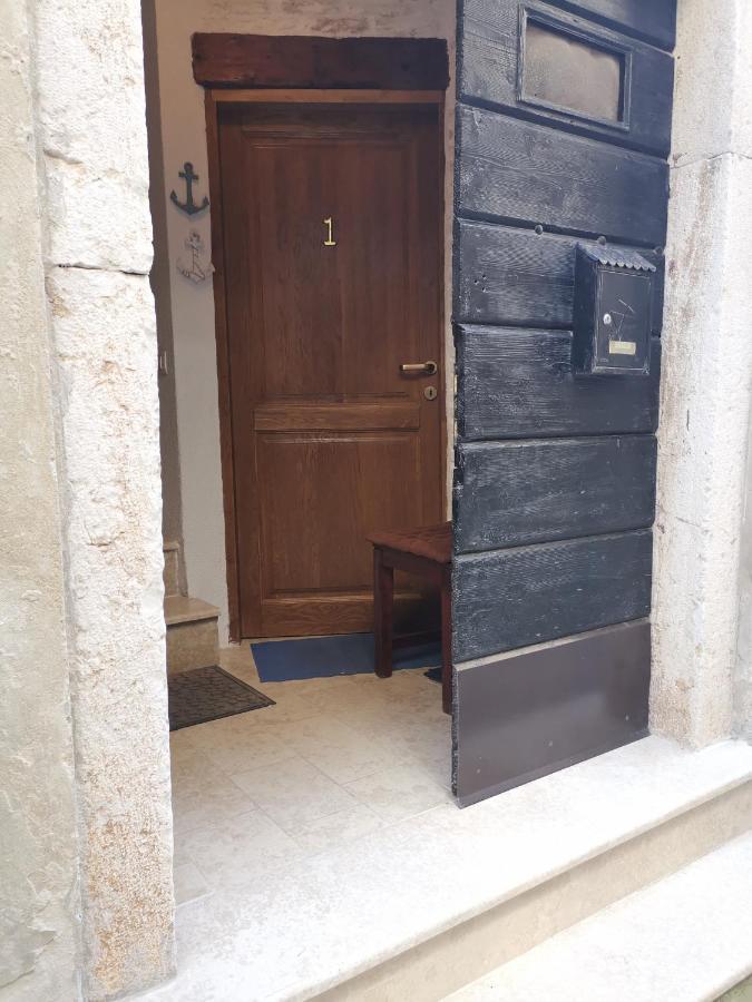 Apartment Giulio - 10Mt To The Beach روفينج المظهر الخارجي الصورة